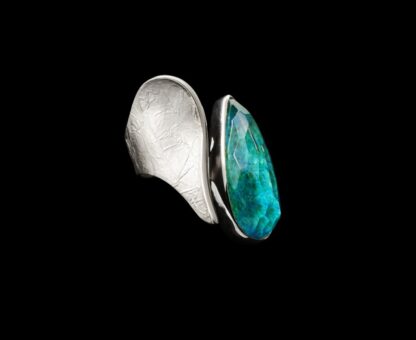 Silver ring with malachite & crystal quartz
