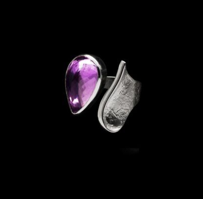 Silver ring with pink amethyst