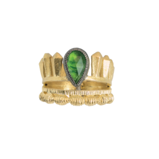 Ring gold plated with dioptase quartz