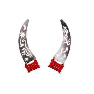 Ασημένια σκουλαρίκια με κόκκινο μακραμέ