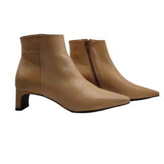 Leather ankle boots camel